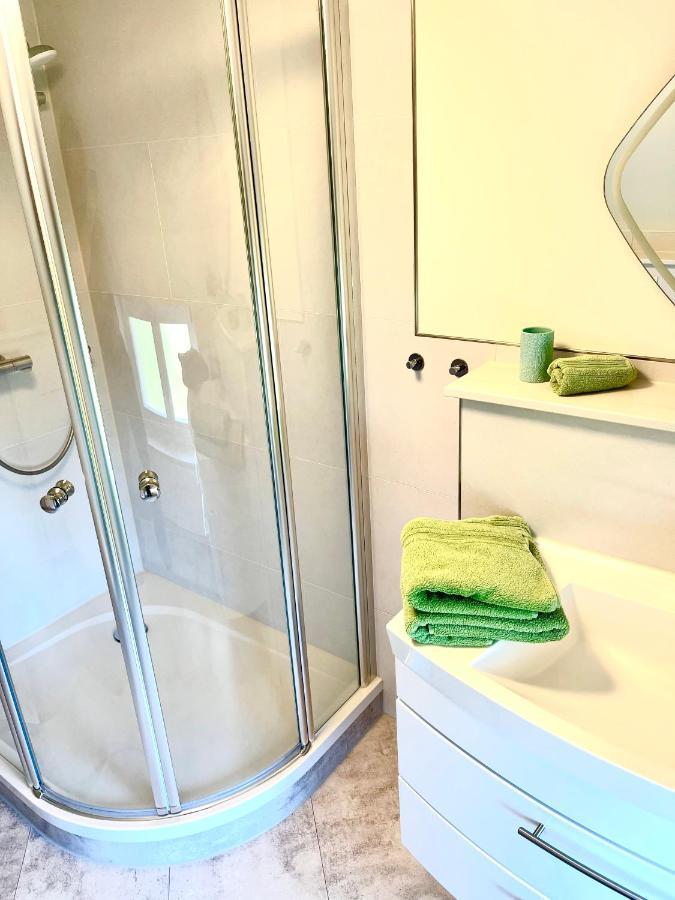 Zur Alten Boddenfischerei Ferienwohnung HeideZauber Neuendorf Heide Exterior foto